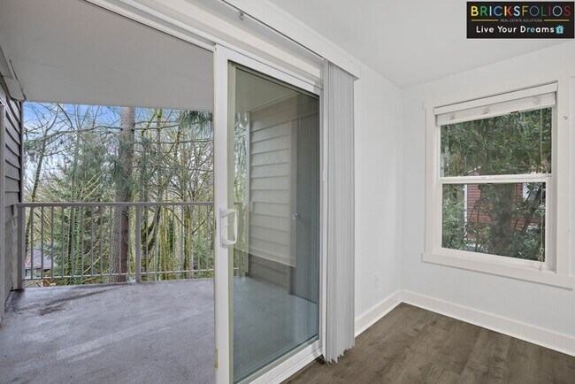 Building Photo - Nestled in the serene Eastgate neighborhood, Bellevue!