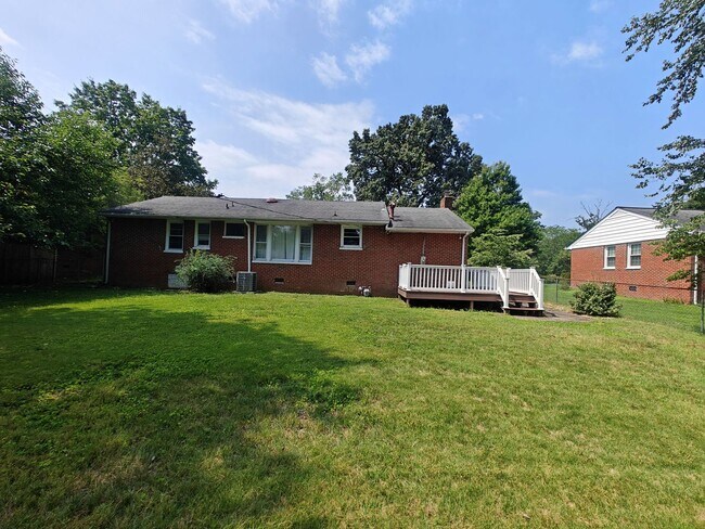 Building Photo - 3 bedroom home in Henrico