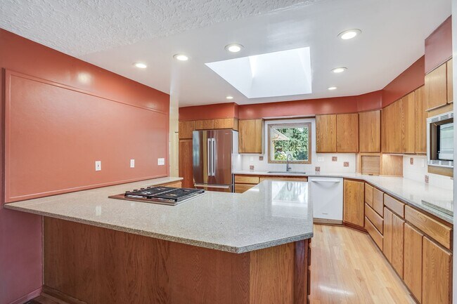 Building Photo - Beautiful 4 Bed, 2 Bath Rental Home in Hap...