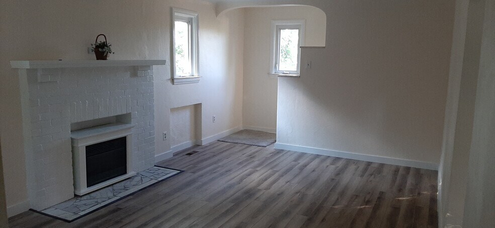 New Floor in Every Room - 106 Koegler Ave