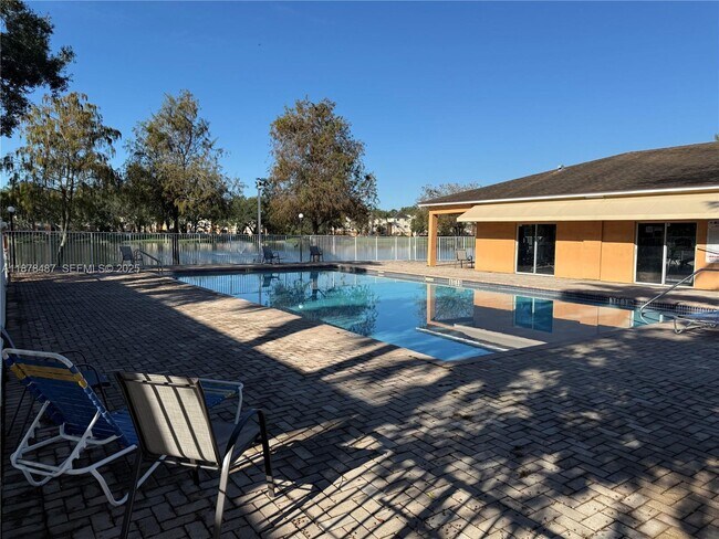 Building Photo - 3670 N 56th Ave