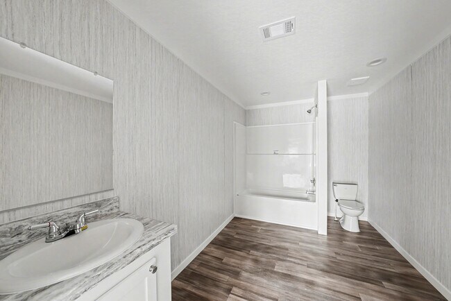 Building Photo - 9544 Ellis St