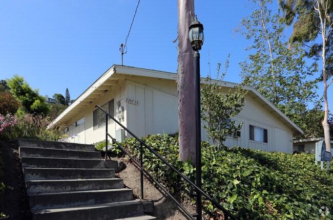 Primary Photo - Skylark Terrace Apartments