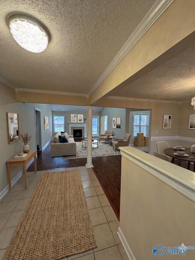 Building Photo - 102 Kilburn Cir