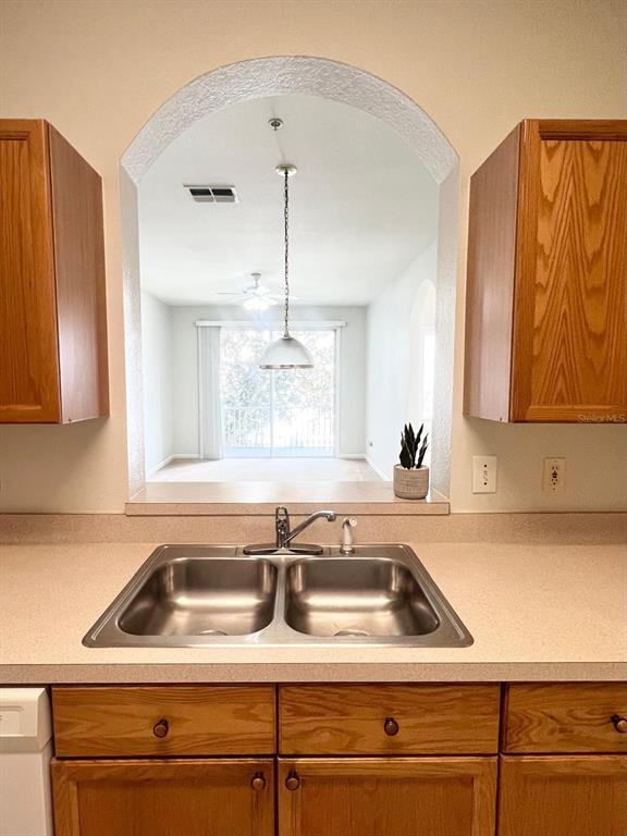 Building Photo - 8101 Coconut Palm Way