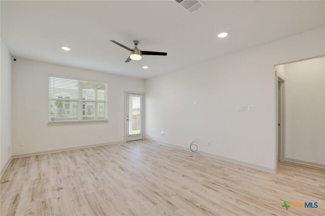 Building Photo - 121 Fairfax Ave