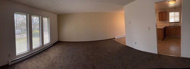 Building Photo - 1347