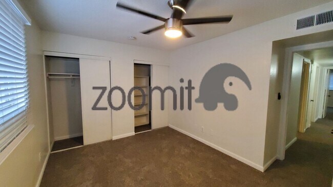 Building Photo - COOMING SOON! Beautifully upgraded house located in the vibrant city of Tempe, AZ