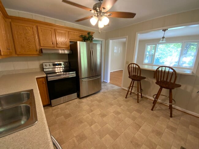 Building Photo - 962 Draughon Dr