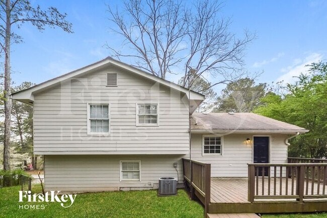 Building Photo - 2826 Bay Leaf Dr SE