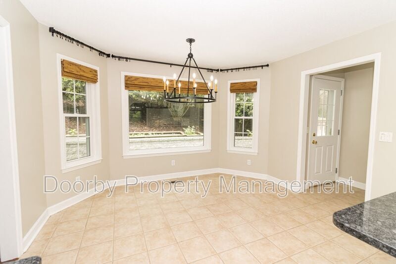 Building Photo - 510 Woodrose Ln