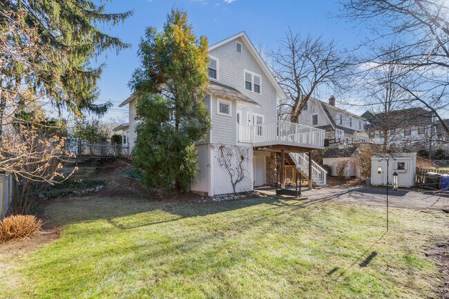 Building Photo - 124 Holmes Ave