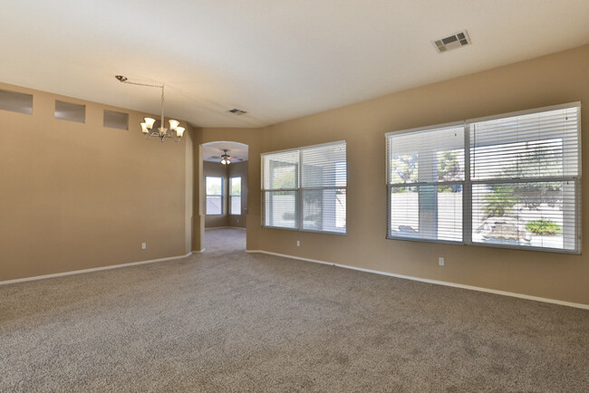 Building Photo - Spacious, Single Story, East Mesa home wit...