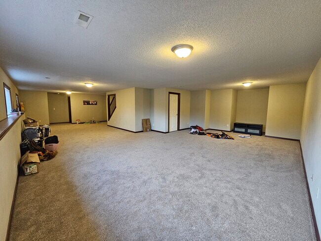 Building Photo - 373 S Grand Mere Ct