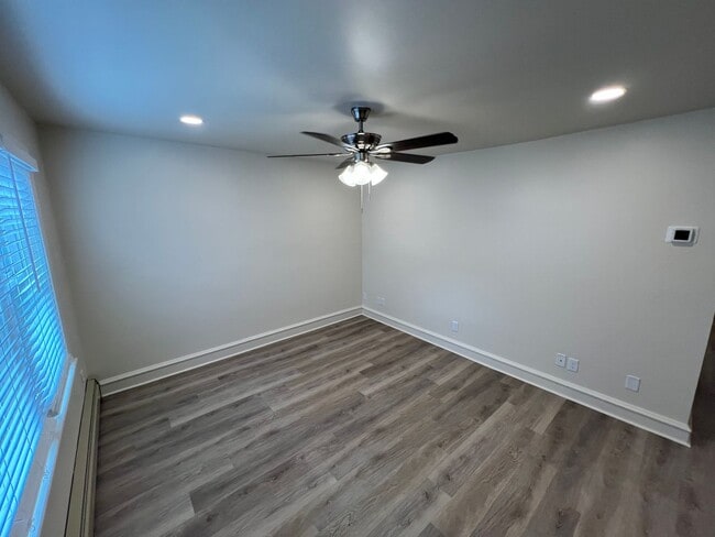 Building Photo - Newly Renovated 1 Bedroom with Washer & Dryer in Neffsville, Electric included!