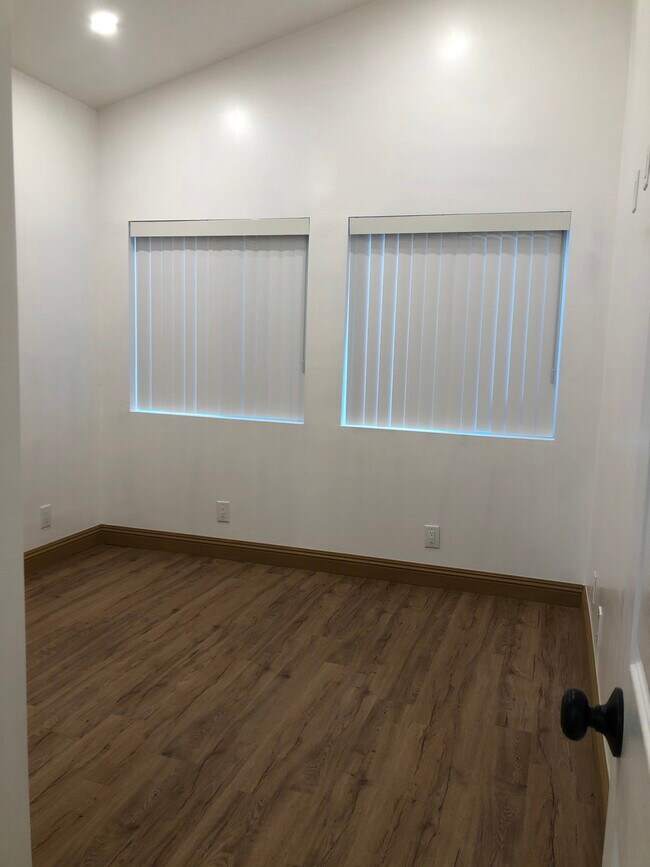 Building Photo - 8802 Kittyhawk Ave