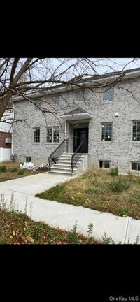 Building Photo - 201-5 17th Ave