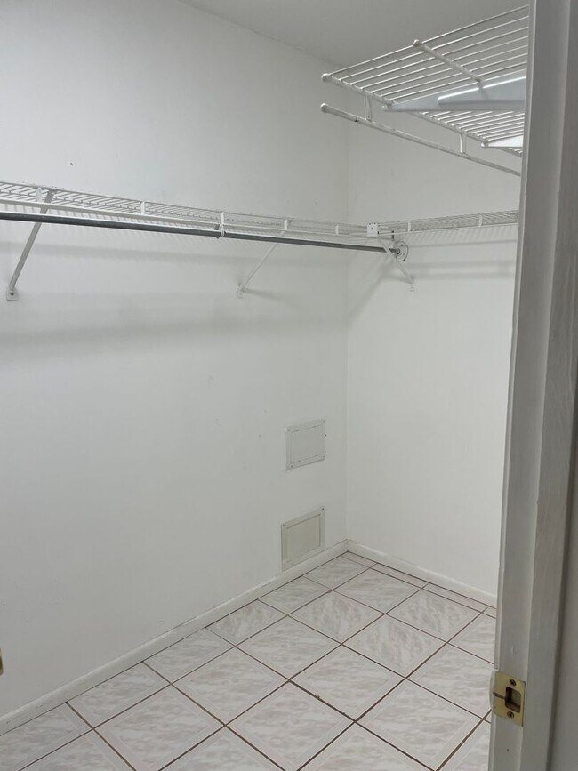 Building Photo - 12788 Majorama Dr