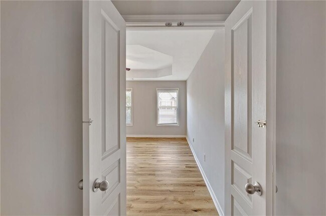 Building Photo - 2187 Oakland Grove Pl