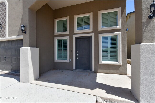 Building Photo - 6933 Copper Town Dr
