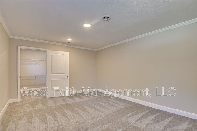 Building Photo - 4022 Windridge Dr