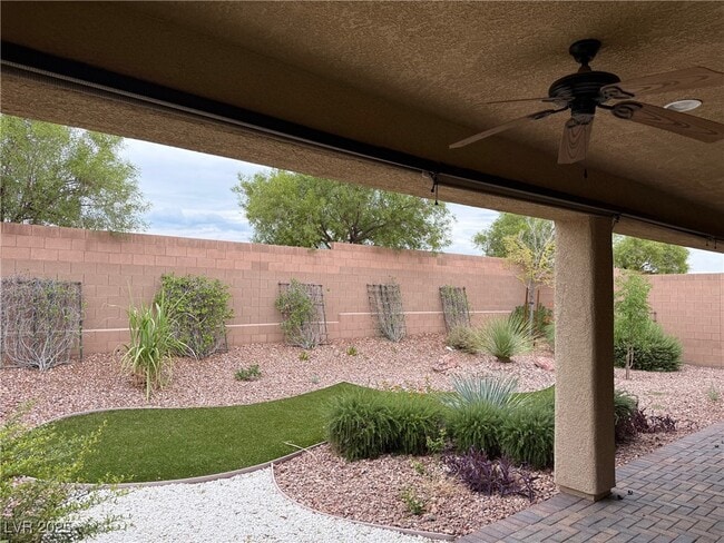 Building Photo - 8797 Pinley Spring St