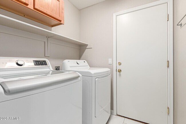 Building Photo - 16523 W Saguaro Ln