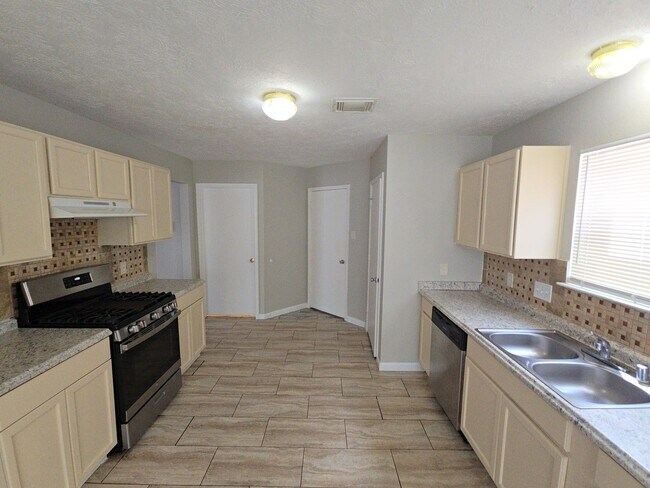 Building Photo - 21802 Westfield Ridge Dr