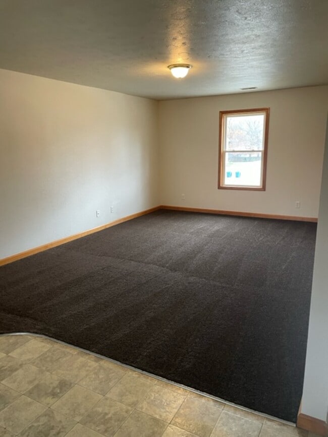 Building Photo - 817 Antler Drive