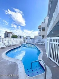 Building Photo - 1501 Boulevard