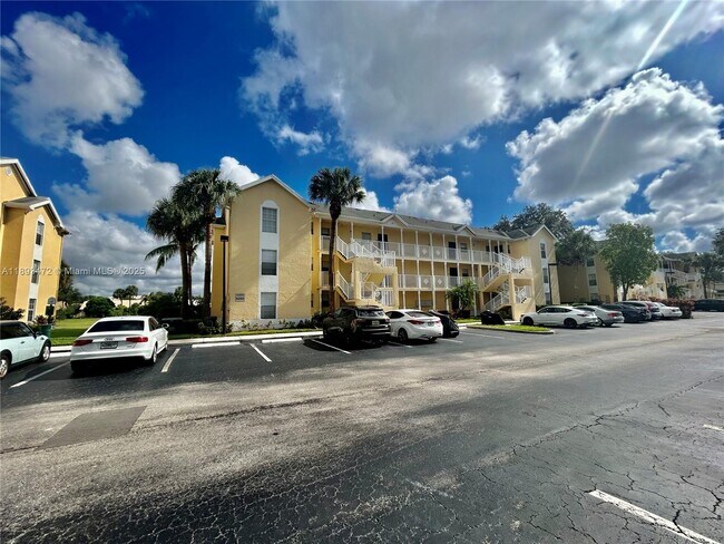 Building Photo - 6292 La Costa Dr