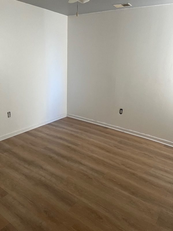 Building Photo - 2351 N Park Ave