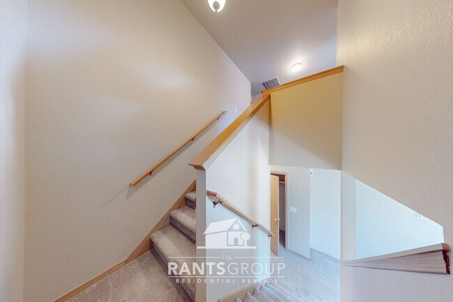 Building Photo - 7043-7045 Lazy Ct SW