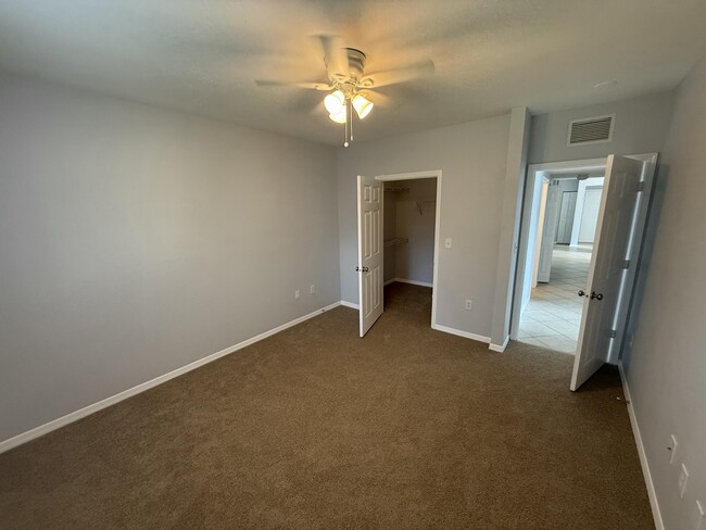 Building Photo - 6386 Emerald Dunes Dr