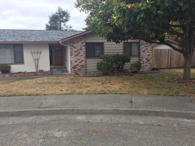 Building Photo - 3 Bed 3 Bath House