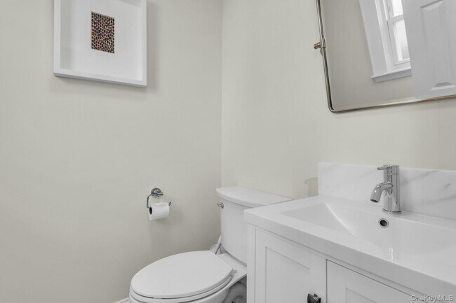 Building Photo - 32 Katherine St