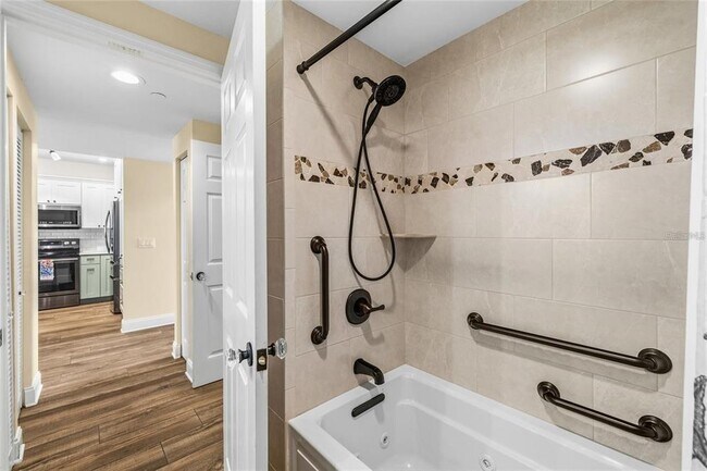 Building Photo - 8000 Sailboat Key Blvd S