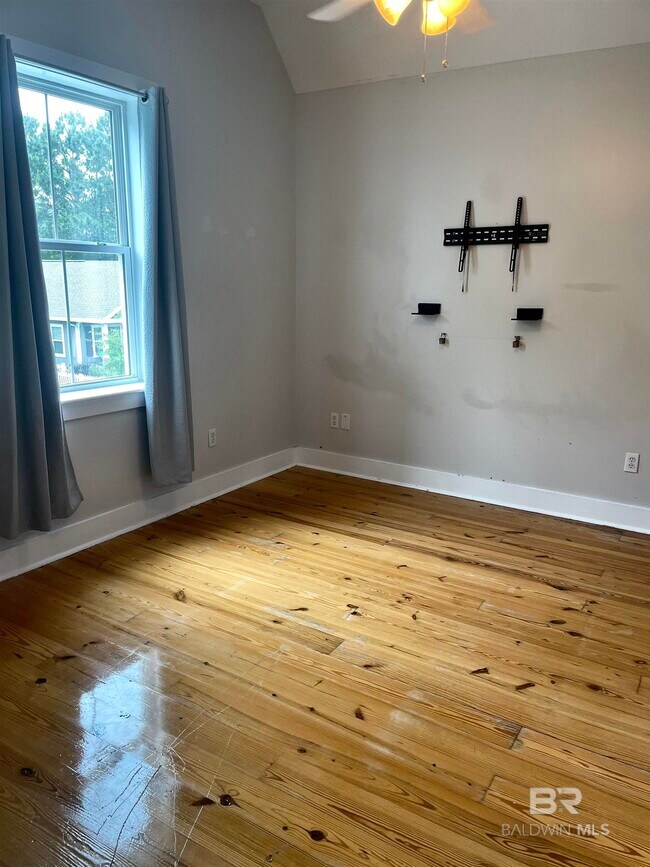 Building Photo - 1139 Pink Poppy Ln