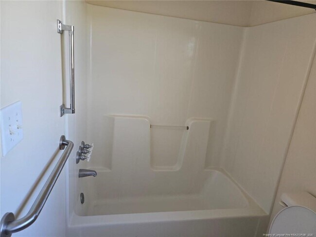 Building Photo - 1527 Lewter Shop Rd