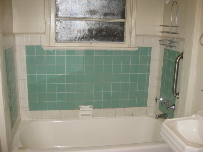 Building Photo - 4251 Degnan Blvd