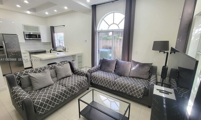 Building Photo - 3356 Bird Ave