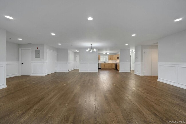 Building Photo - 115 Halstead Ave