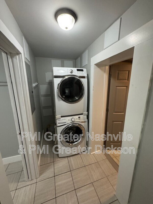 Building Photo - 1711 Golf St