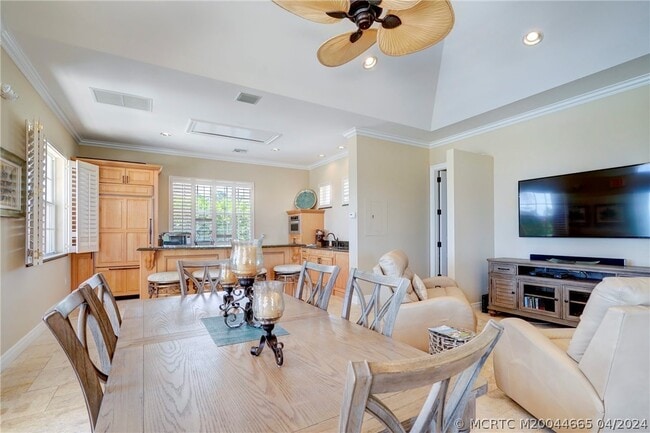 Building Photo - 1528 NE Outrigger Landings Dr