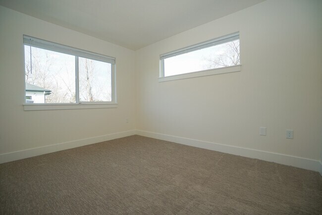 Building Photo - 4626 N Iota Ln