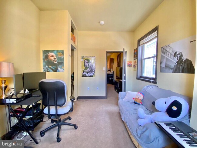 Building Photo - 1435 W Norris St