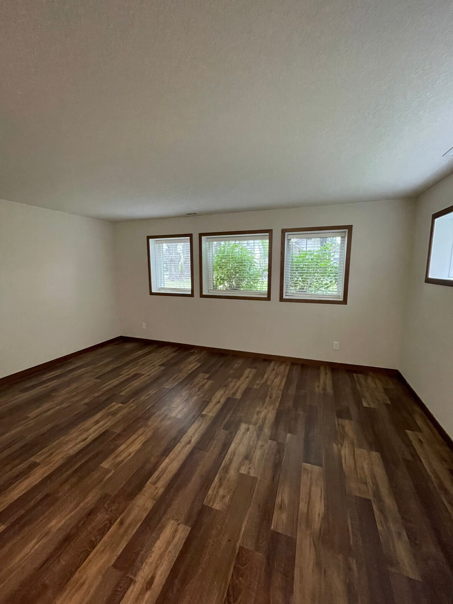 Building Photo - 4522 Aldrich Ave N