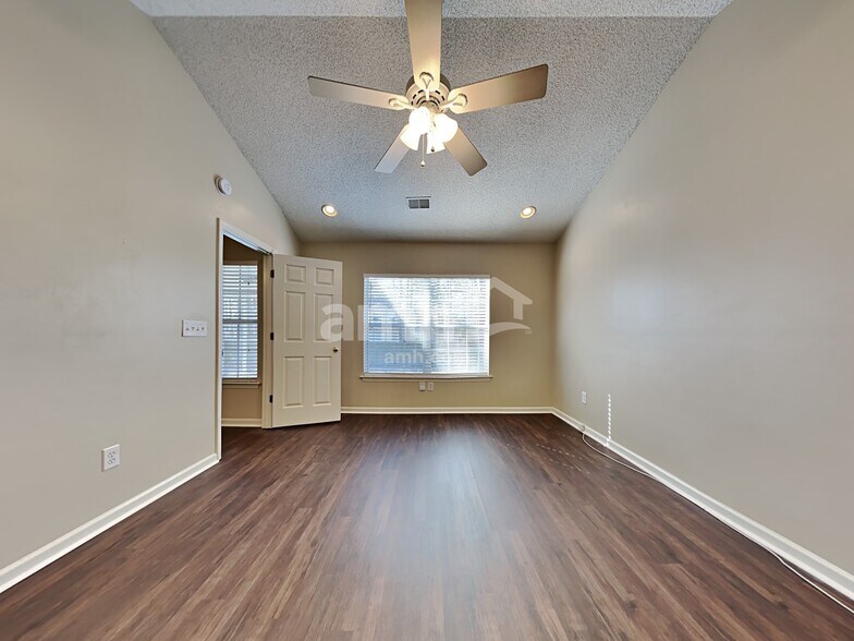 Building Photo - 107 Eagle Ridge Rd