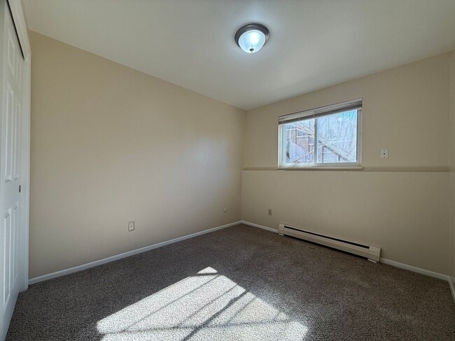 Building Photo - 4222 Forrest Hill Rd