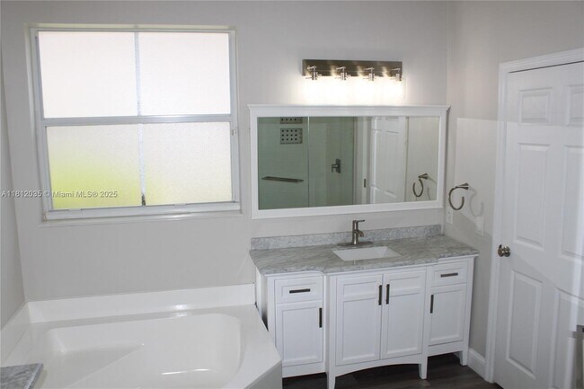 Building Photo - 1342 Crossbill Ct